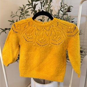 NWT Mayoral mustard texture sweater
Size 5 110cm